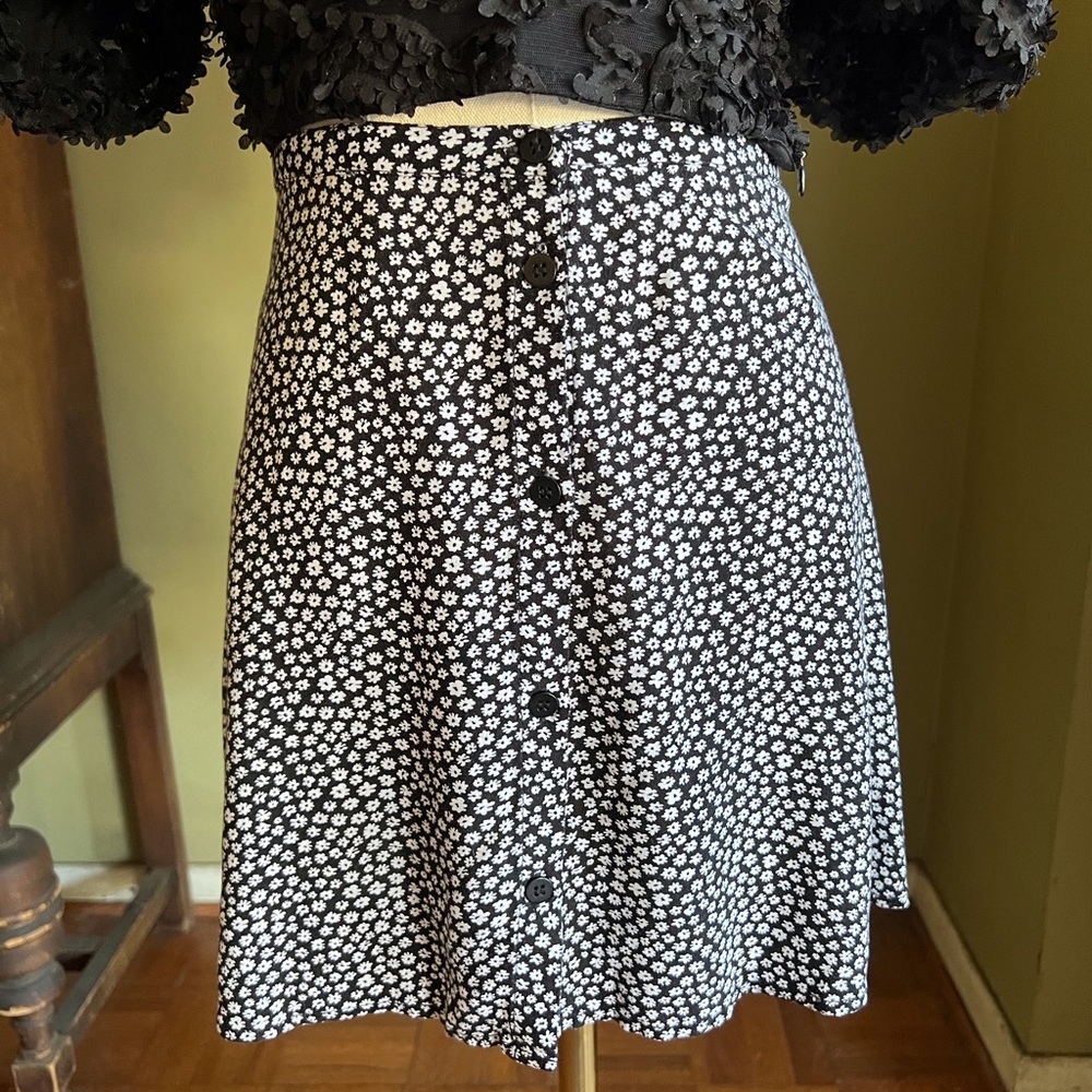 H&M Divided floral button front mini skater skirt